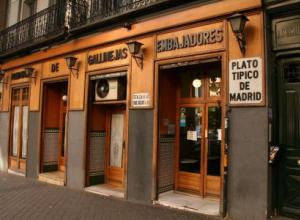 मैड्रिड में कहां खाएं और पियें: स्पेन की राजधानी में हर स्वाद और अवसर के लिए प्रतिष्ठान